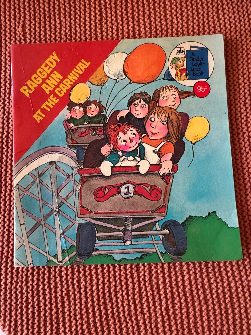 [ABM] Raggedy Ann at the Carnival Golden Look-Look Book 1977 Thackray Bottner
